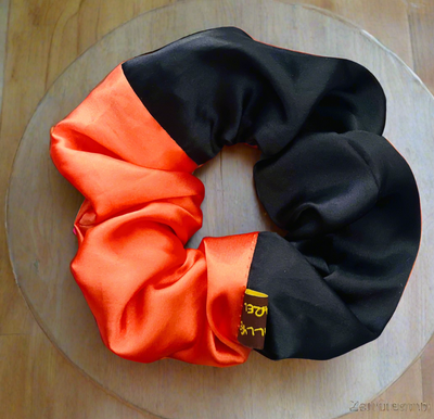 Hallow scrunchie