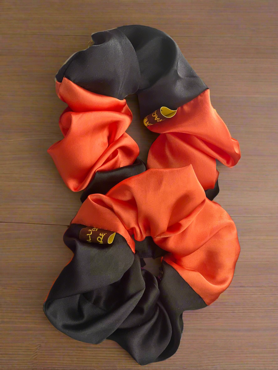 Hallow scrunchie
